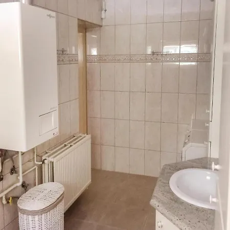 Casa vacanze Three-bedroom Holiday In Gyula/szanazug *
